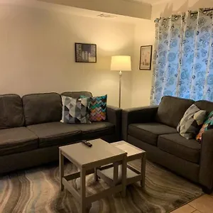 6, Sleep 4, Walk To Attractions In Uptown Apartment